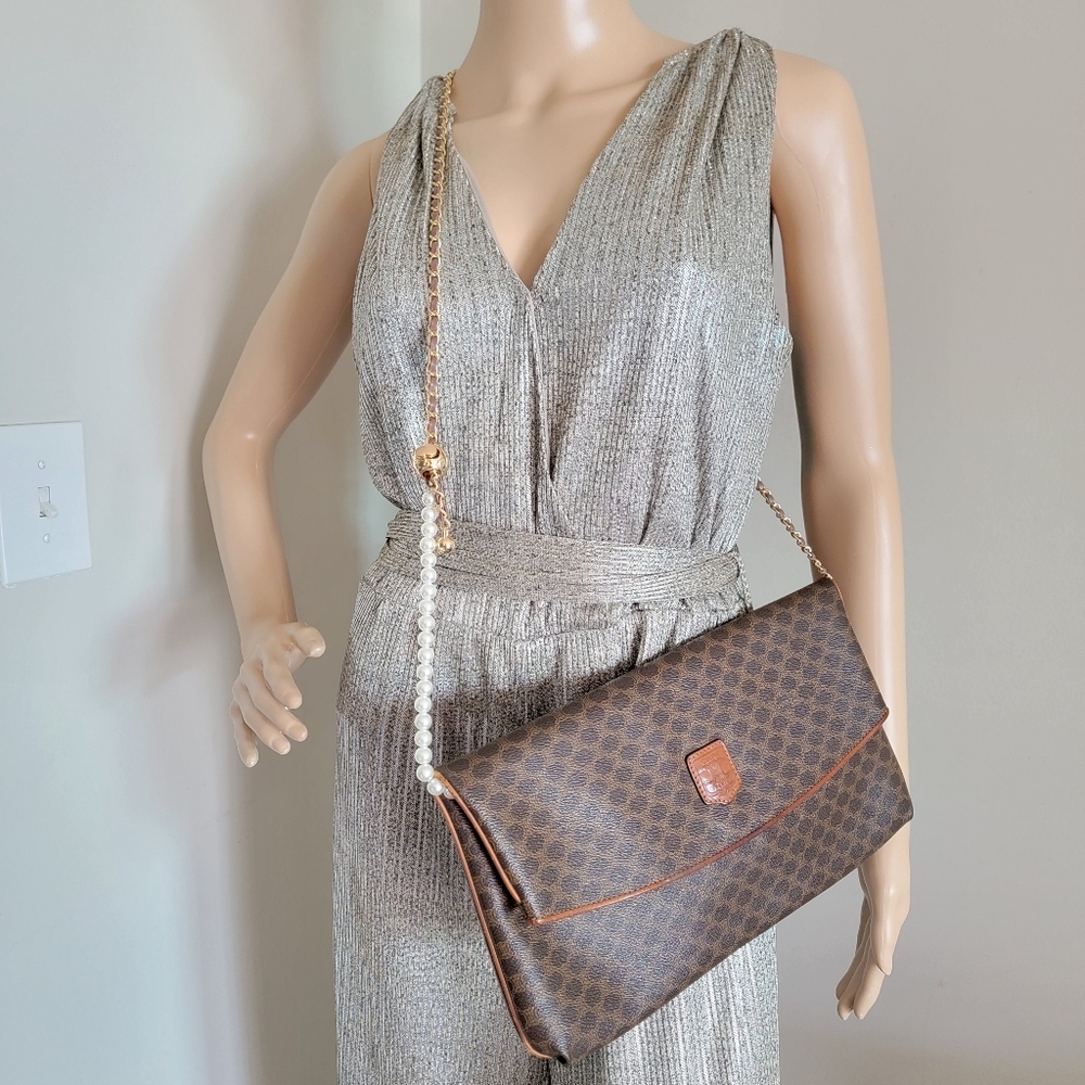 Final Price🏷 Authentic Celine Brown Monogram Clutch Bag